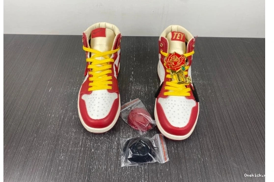 Jordan  FJ0604-601 2 UrbanStyle FJ0604-601 From CMFT 1 Air 114  Taylor A Zoom  High  Harlem Teyana Rose 0623
